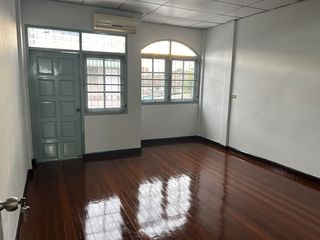 出售 2 卧室 联排别墅 在 Bang Khen, 曼谷