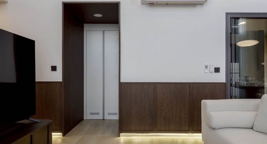 For rent 3 ベッドルーム condo in Khlong Toei, Bangkok
