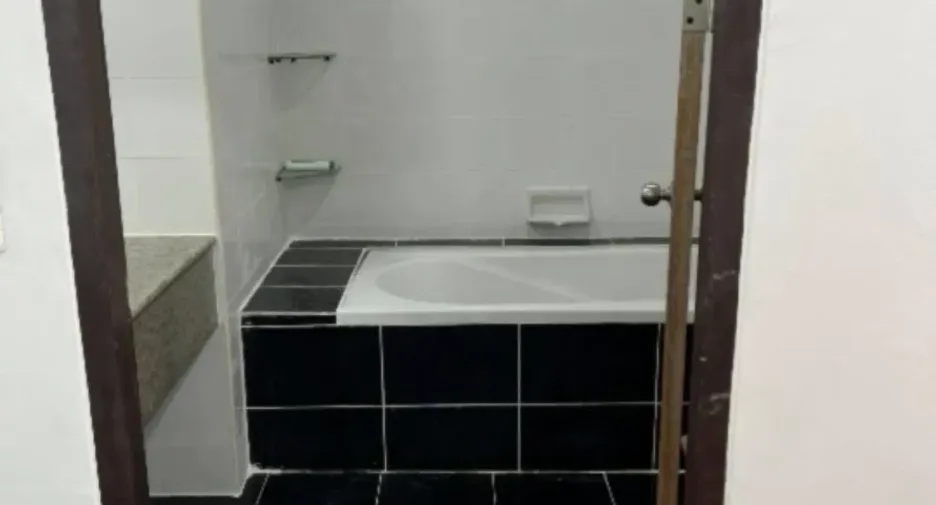 Wohnung zur Miete mit 2 Zimmer in Watthana, Bangkok