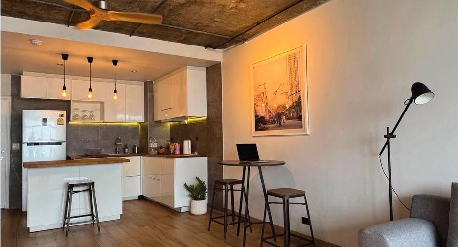 For rent 2 ベッドルーム condo in Watthana, Bangkok
