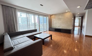 For rent 3 bedrooms apartment in Watthana, Bangkok