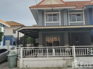 Casa adosada en venta de 3 habitaciones en Phra Samut Chedi, Samut Prakan