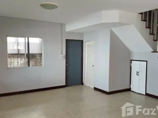 Casa adosada en venta de 3 habitaciones en Phra Samut Chedi, Samut Prakan