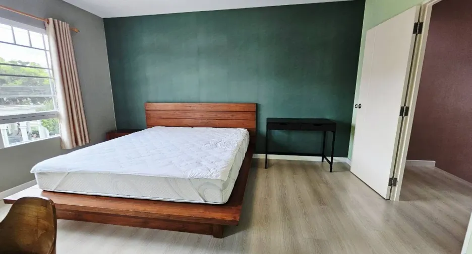 For rent 2 ベッドルーム townhouse in Bang Phli, Samut Prakan
