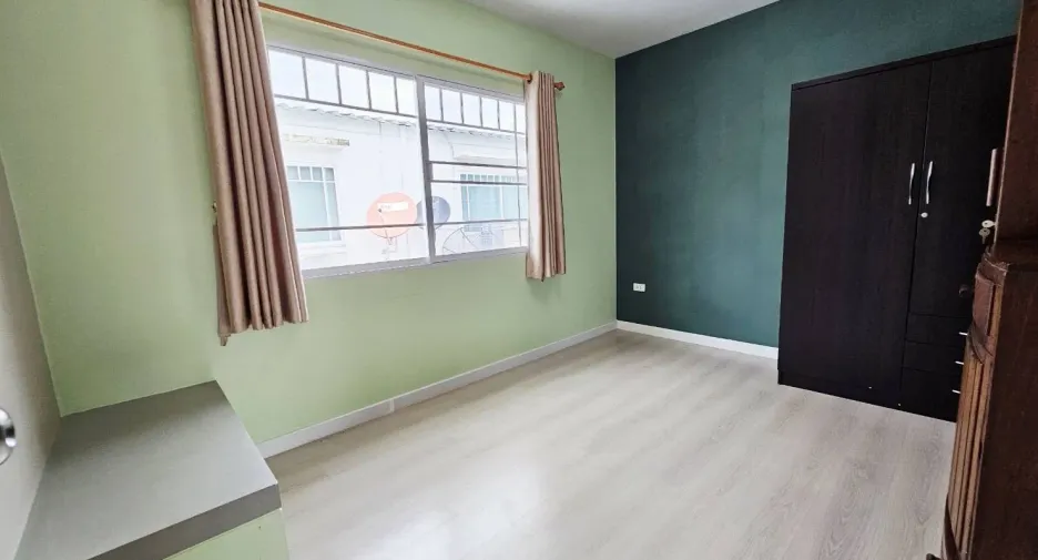 For rent 2 ベッドルーム townhouse in Bang Phli, Samut Prakan