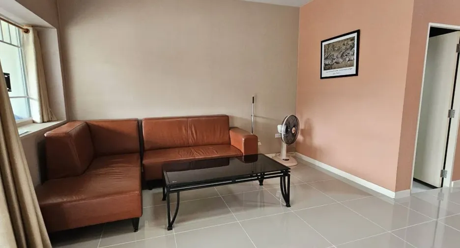 For rent 2 ベッドルーム townhouse in Bang Phli, Samut Prakan