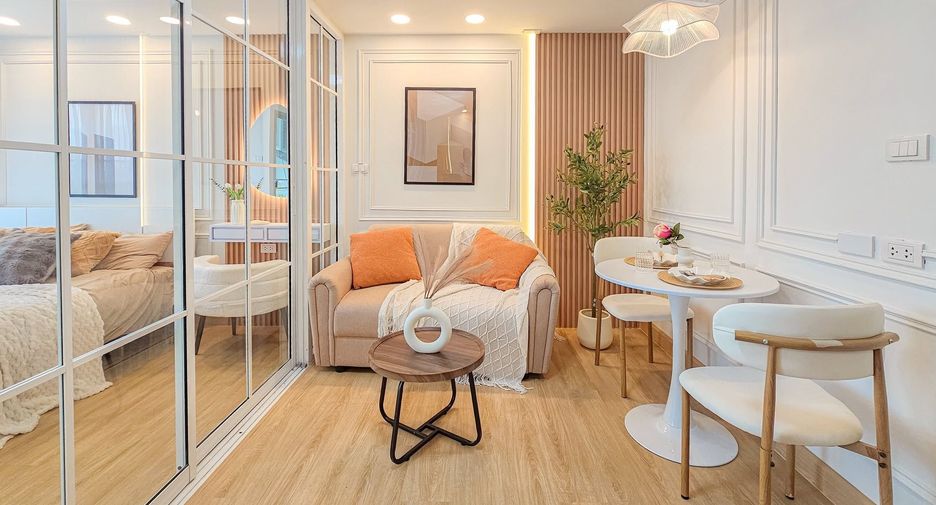 For sale 1 bed condo in Phra Khanong, Bangkok