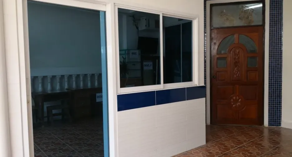 Reihenhaus zur Miete mit 3 Zimmer in Din Daeng, Bangkok