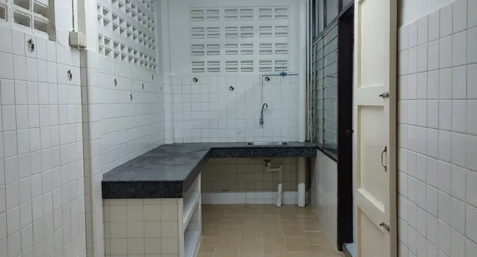 Reihenhaus zur Miete mit 3 Zimmer in Din Daeng, Bangkok