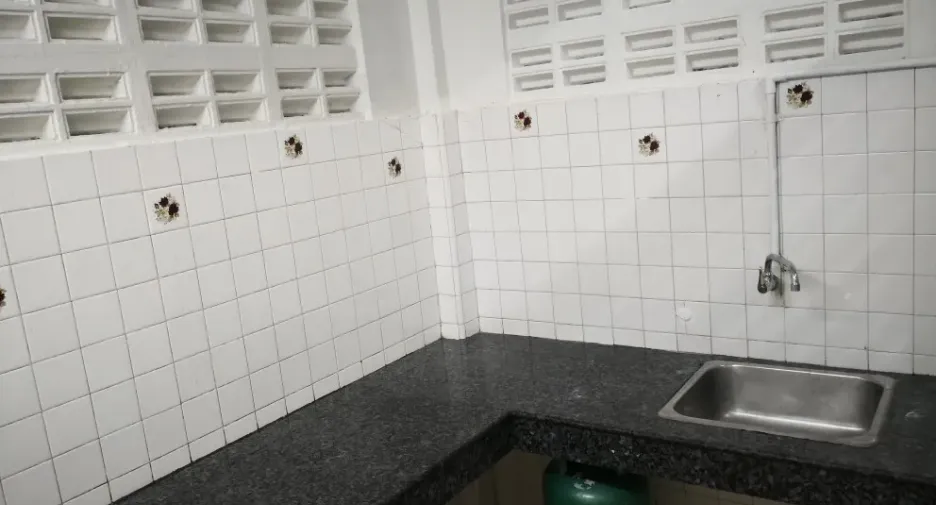 Reihenhaus zur Miete mit 3 Zimmer in Din Daeng, Bangkok