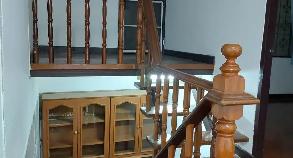 Reihenhaus zur Miete mit 3 Zimmer in Din Daeng, Bangkok