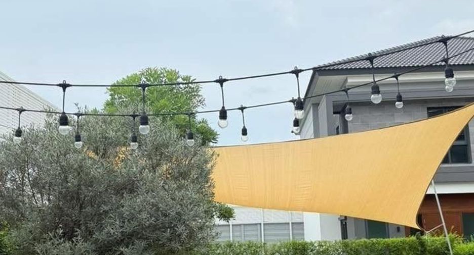 Haus zur Miete und zum Kauf mit 4 Zimmer in Phra Pradaeng, Samut Prakan