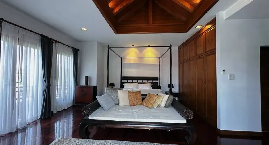 Villa zum Kauf und zur Miete mit 4 Zimmer in Sattahip, Chonburi