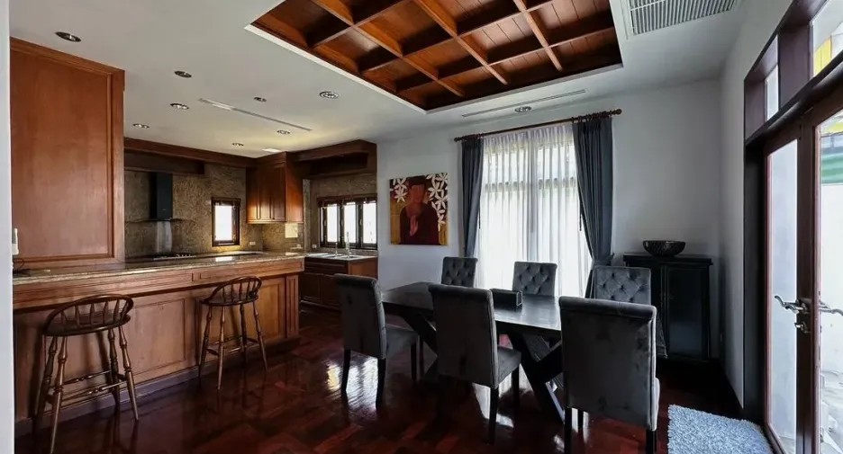 Villa zum Kauf und zur Miete mit 4 Zimmer in Sattahip, Chonburi