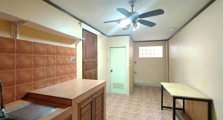 Casa en venta y en alquiler de 3 habitaciones en Bang Lamung, Chonburi