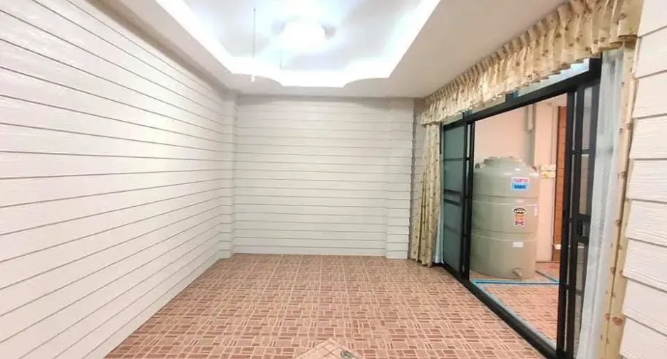 Casa en venta y en alquiler de 3 habitaciones en Bang Lamung, Chonburi