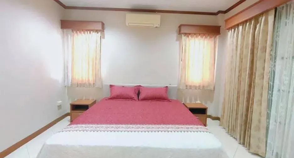Casa en venta y en alquiler de 3 habitaciones en Bang Lamung, Chonburi