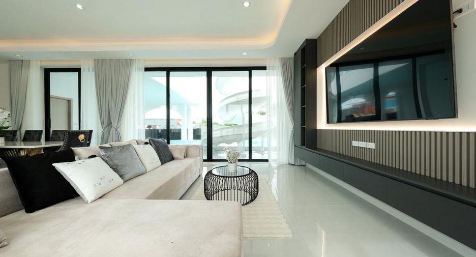 À vendre 8 chambres villa à Sattahip, Chonburi