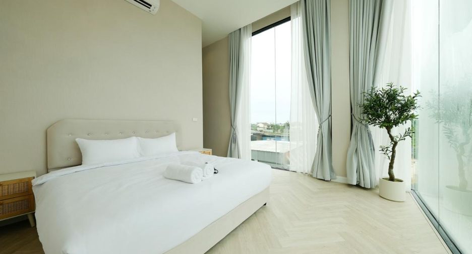 À vendre 8 chambres villa à Sattahip, Chonburi