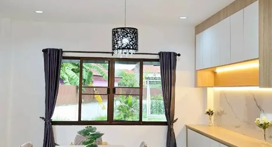 出租 4 卧室 独立屋 在 Mueang Chiang Mai, Chiang Mai
