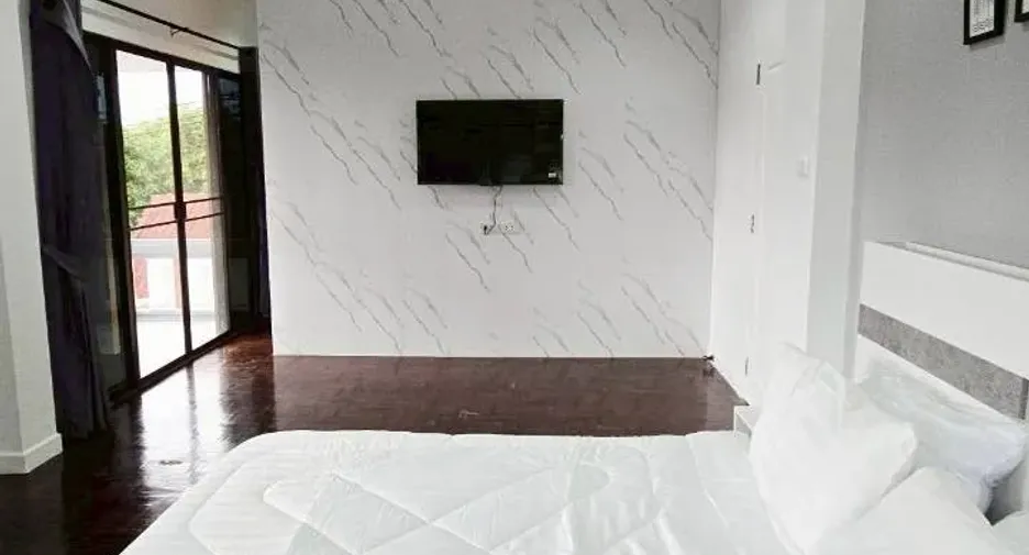 出租 4 卧室 独立屋 在 Mueang Chiang Mai, Chiang Mai