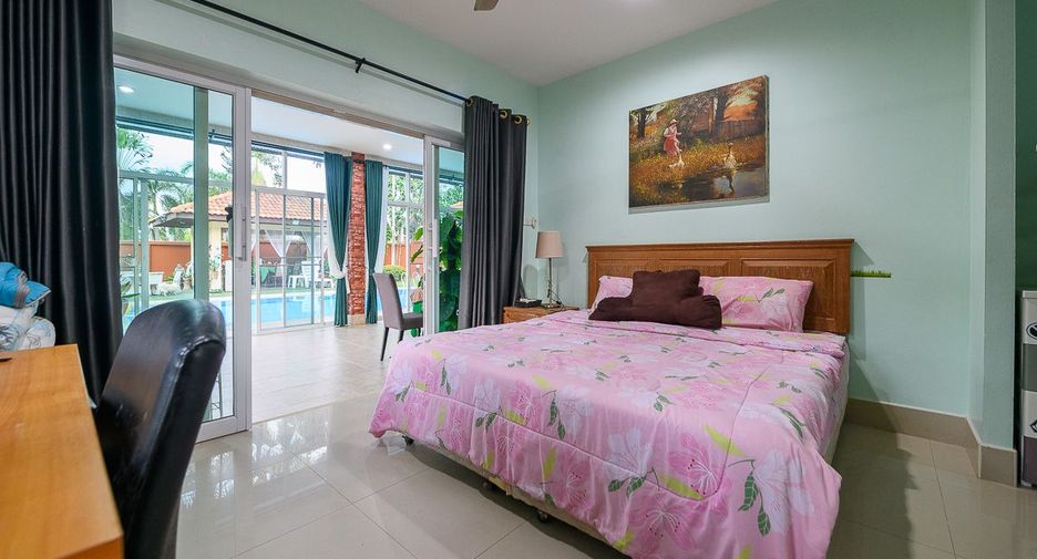 À louer 4 chambres maison à East Pattaya, Pattaya
