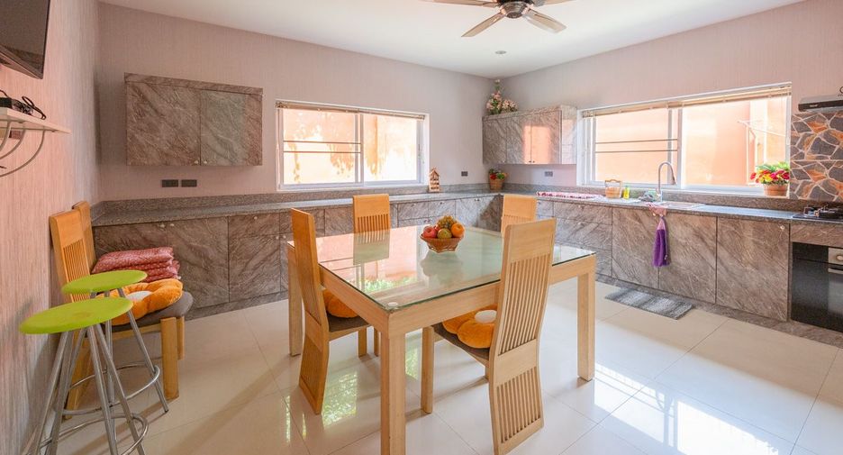For rent 4 ベッドルーム house in East Pattaya, Pattaya