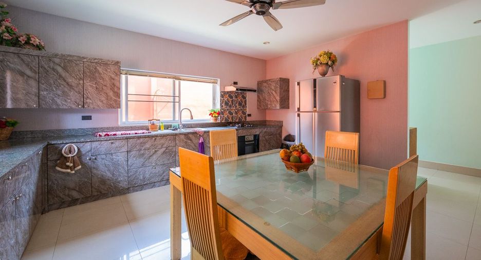 For rent 4 ベッドルーム house in East Pattaya, Pattaya
