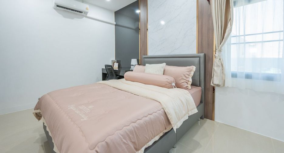 For sale 3 bedrooms house in East Pattaya, Pattaya