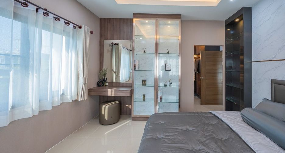 For sale 3 bedrooms house in East Pattaya, Pattaya