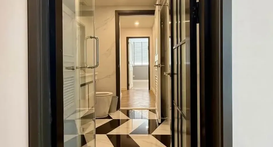 For rent and for sale 3 bedrooms condo in Khlong Toei, Bangkok