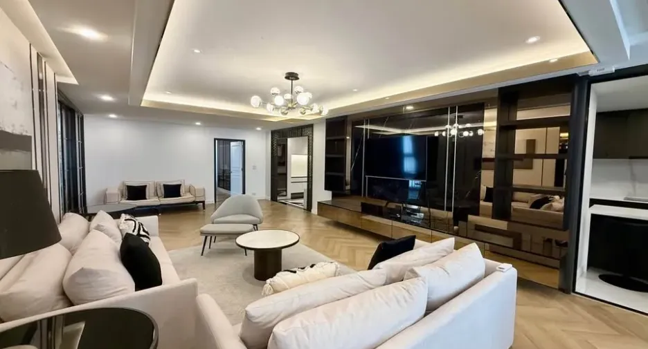 For rent and for sale 3 bedrooms condo in Khlong Toei, Bangkok