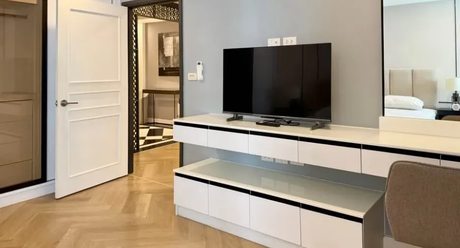 For rent and for sale 3 bedrooms condo in Khlong Toei, Bangkok