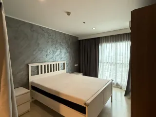 Condo en alquiler de 1 habitaciones en Khlong Toei, Bangkok