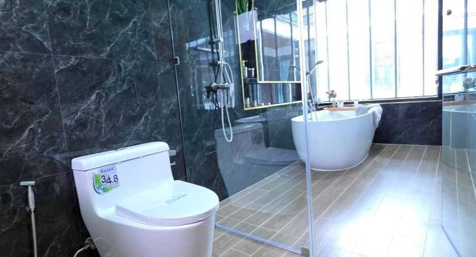 For sale 3 bedrooms house in East Pattaya, Pattaya