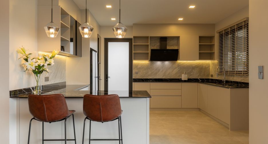 For sale 5 ベッドルーム house in East Pattaya, Pattaya