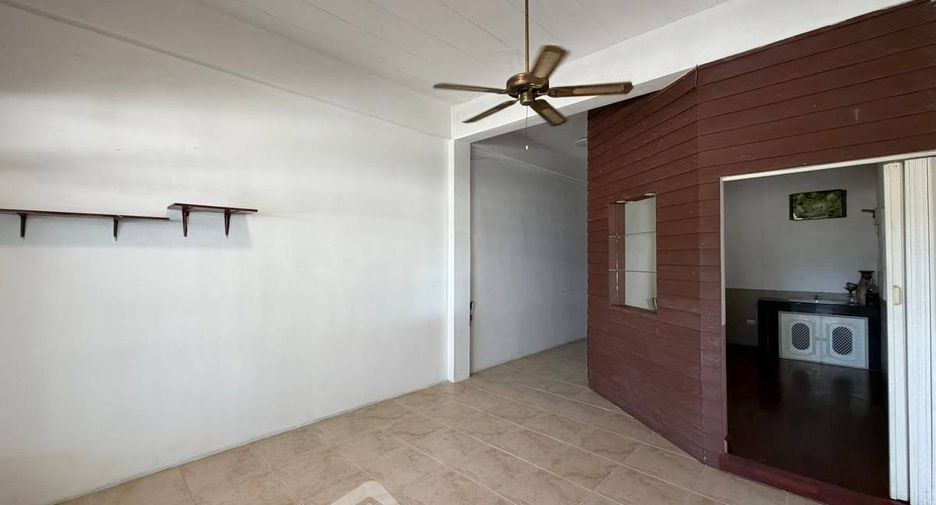 For sale 3 bedrooms townhouse in East Pattaya, Pattaya