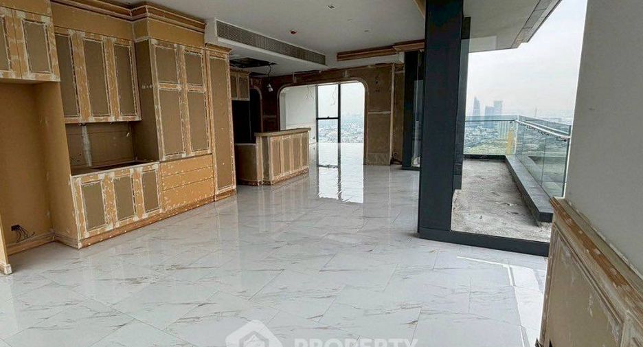 For sale 5 bedrooms condo in Bang Kho Laem, Bangkok