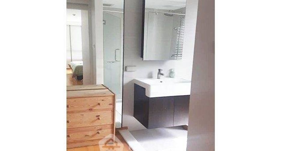 For sale 2 bedrooms condo in Khlong Toei, Bangkok
