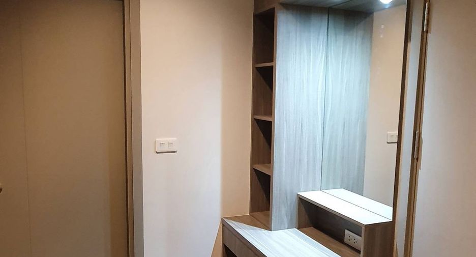 For rent 2 bedrooms condo in Phra Khanong, Bangkok