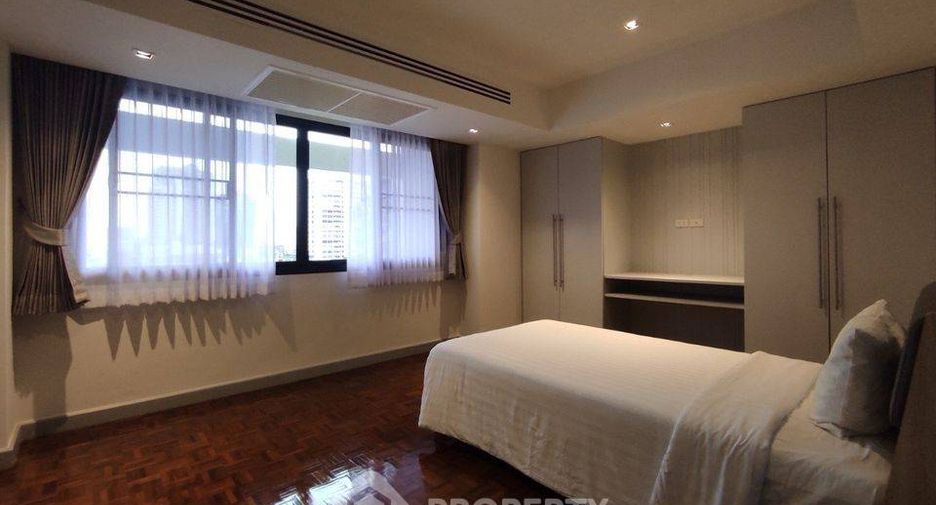 For rent 3 bedrooms condo in Watthana, Bangkok