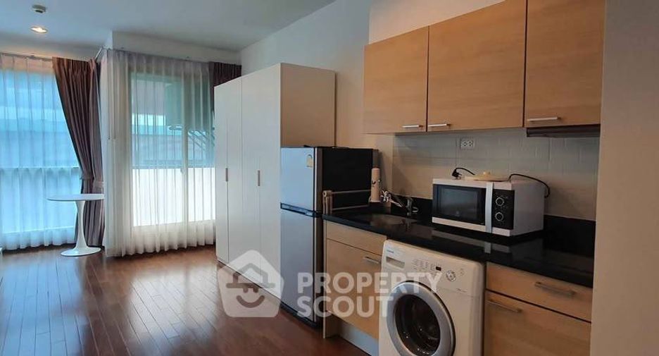 For rent 1 bed condo in Pathum Wan, Bangkok