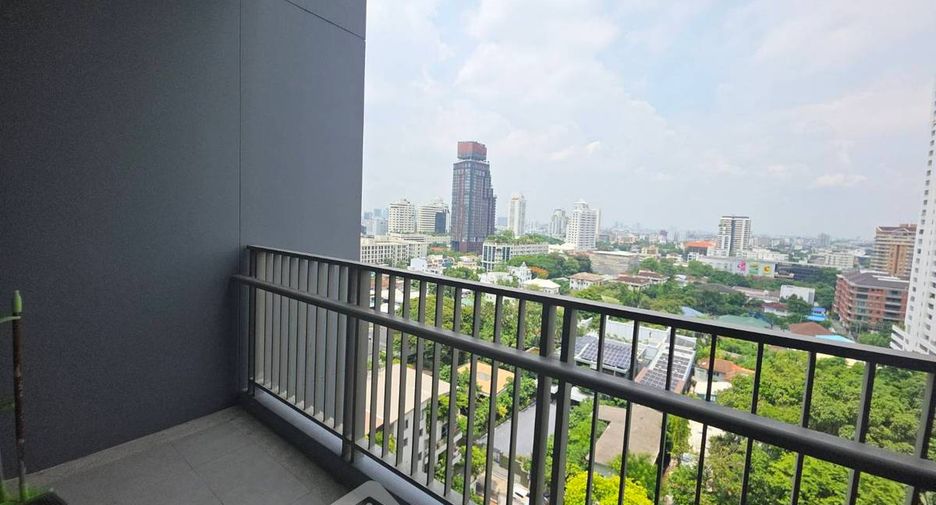 For rent 2 ベッドルーム condo in Watthana, Bangkok