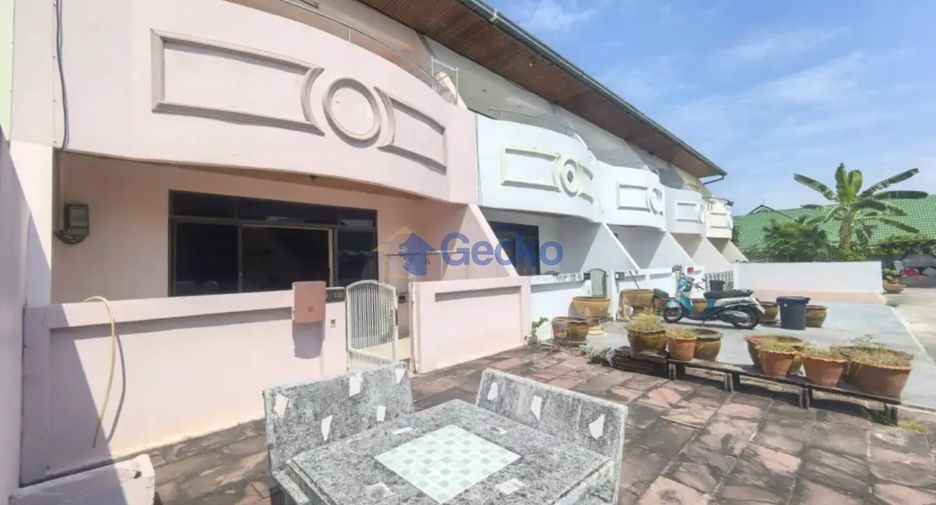 For sale 2 bedrooms house in East Pattaya, Pattaya