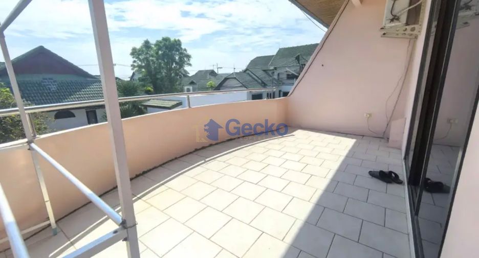 For sale 2 bedrooms house in East Pattaya, Pattaya