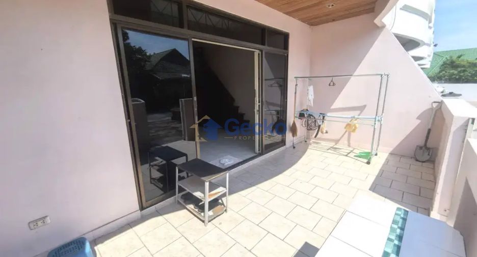 For sale 2 bedrooms house in East Pattaya, Pattaya