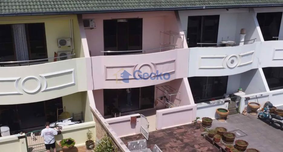 For sale 2 bedrooms house in East Pattaya, Pattaya