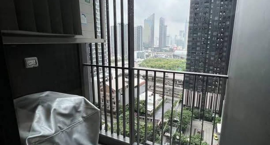 Condo en alquiler de 1 habitaciones en Huai Khwang, Bangkok