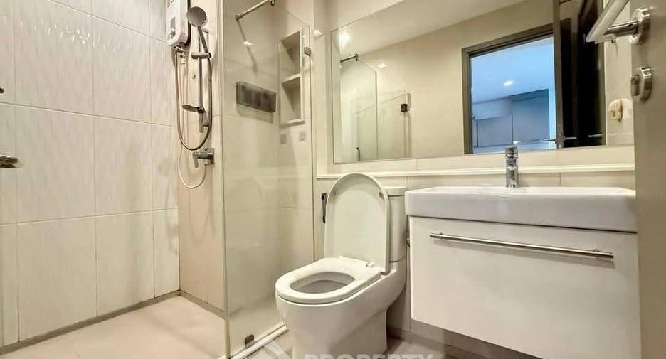 Condo en alquiler de 1 habitaciones en Huai Khwang, Bangkok