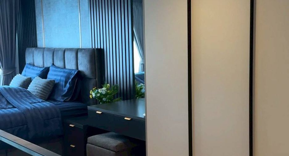 À louer 2 chambres condo à Huai Khwang, Bangkok